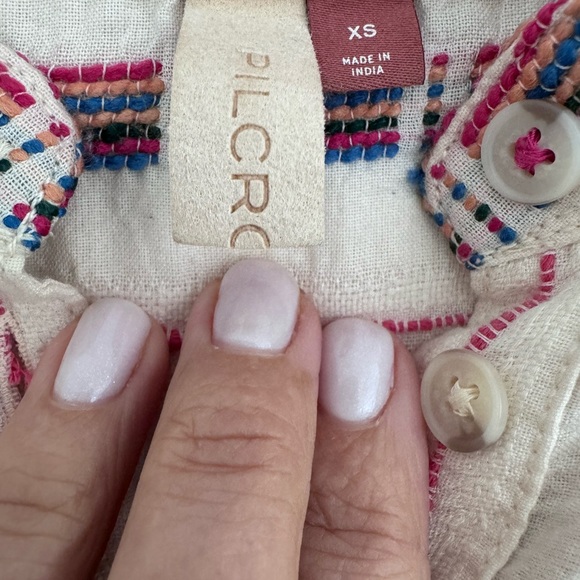 Pilcro Anthropologie Embroidered Cotton Blouse. - Picture 4 of 6